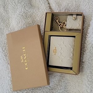 Coach Boxed NIB Wallet and Keychain Chalk/ light gold